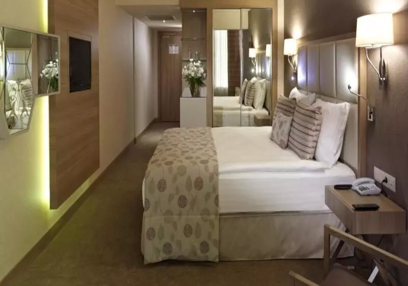 Deluxe-huone, Kaya Izmir Thermal & Convention