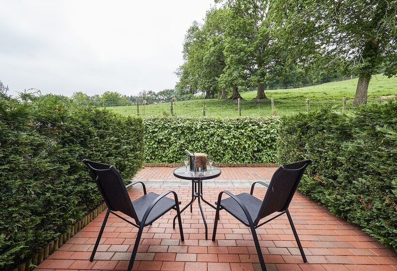 سرير فى غرفة مشتركه, La Piconera And Spa