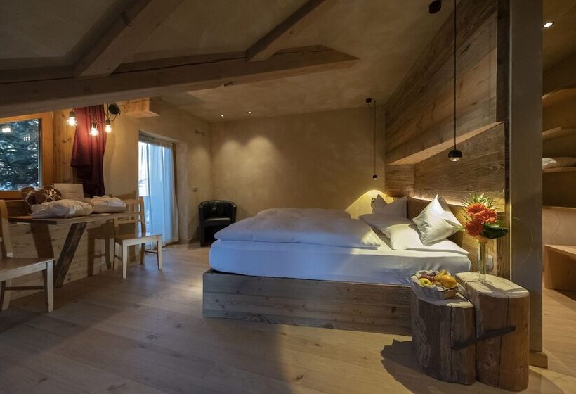 디럭스 주니어 스위트, La Roccia Wellness