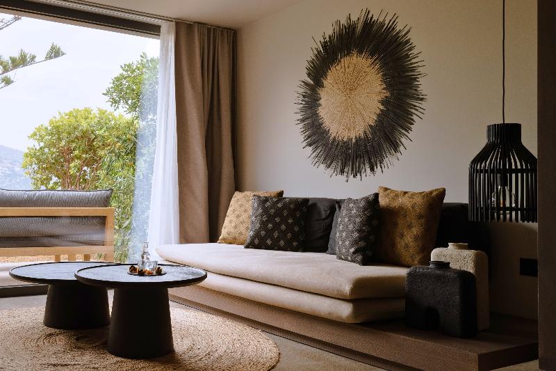 جناح جونيور مطلّ علي البحر, Minos Palace Resort   Adults Only