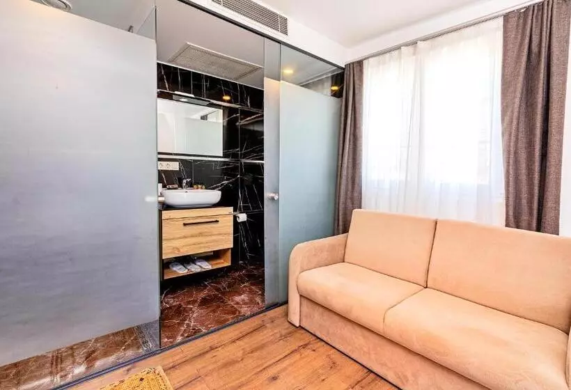 اتاق استاندارد سه نفره, Neda Hotel Istanbul
