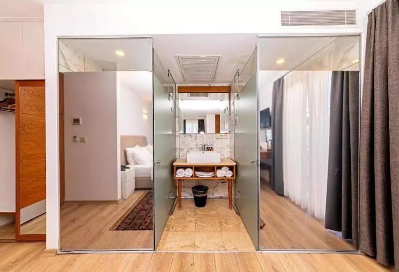 اتاق استاندارد سه نفره, Neda Hotel Istanbul