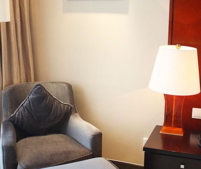 Номер Deluxe, Songjiang New Century Grand Hotel Shanghai