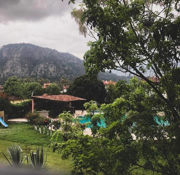 اتاق استاندارد سه نفره, Palme Dalyan