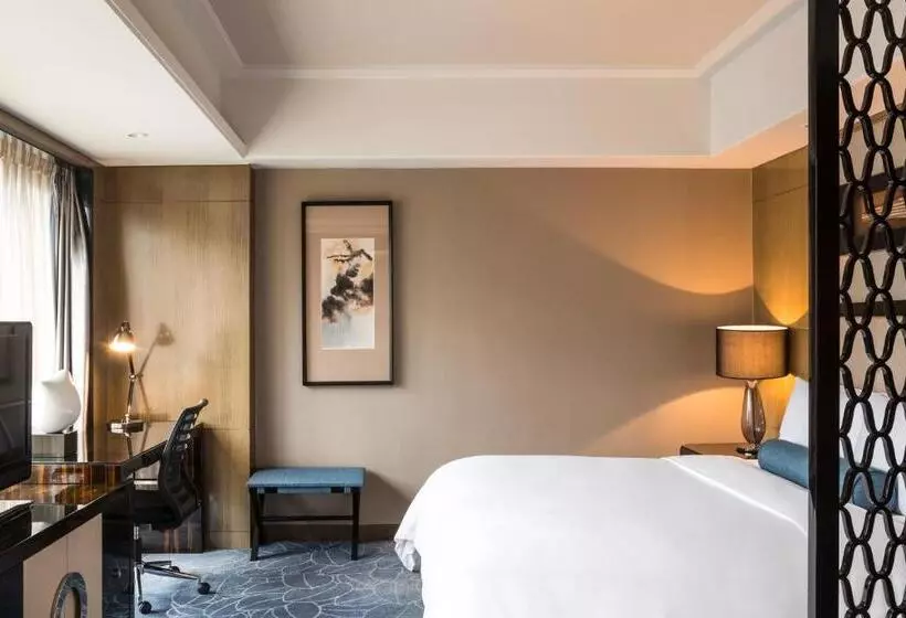 اتاق اجرایی با تخت بزرگ, Pullman Shanghai Jing An