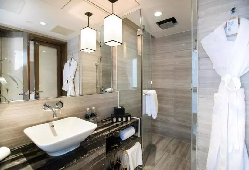 اتاق سوپریور با تخت بزرگ, Pullman Shanghai Jing An
