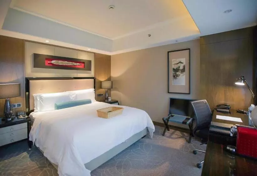 اتاق سوپریور با تخت بزرگ, Pullman Shanghai Jing An
