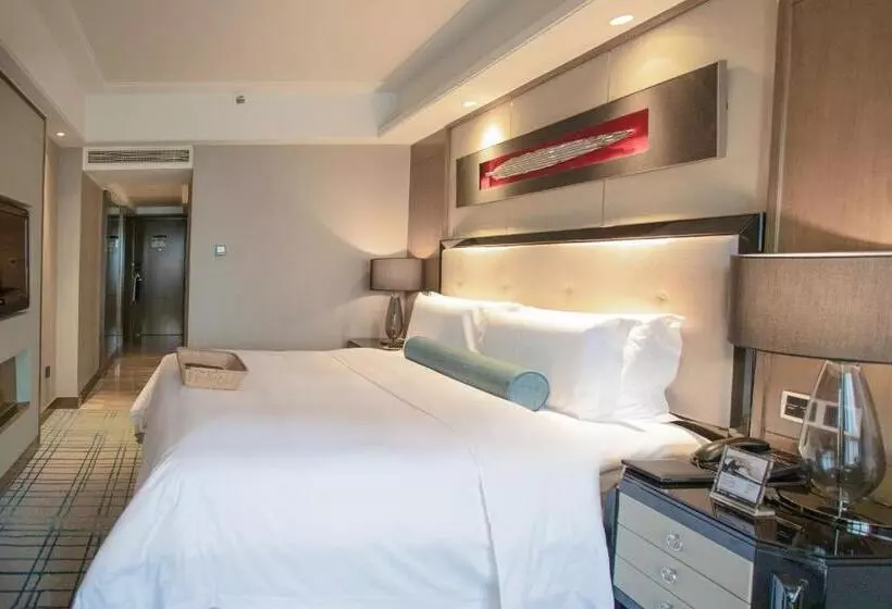 اتاق سوپریور با تخت بزرگ, Pullman Shanghai Jing An