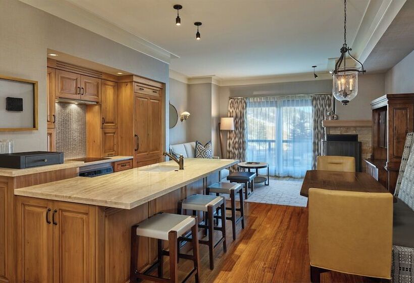 جناح ذو إطلالة, St. Regis Deer Valley