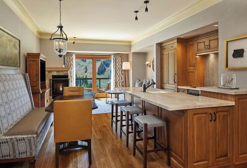 جناح ذو إطلالة, St. Regis Deer Valley