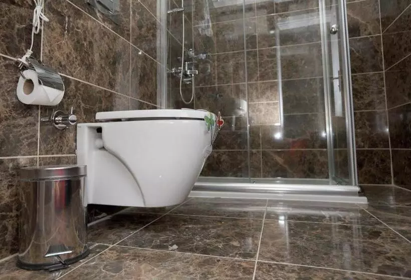 اتاق استاندارد چهار تخته با چشم‌انداز دریا, Mavi Deniz Otel   All Inclusive