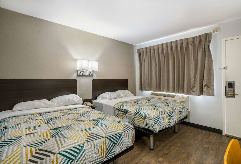 Номер Стандарт 2 Двуспальные Кровати, Motel 6sandston, Va  Richmond, Va