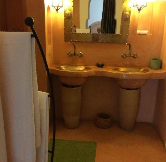 غرفة قياسية ثلاثية, Dar Nabila