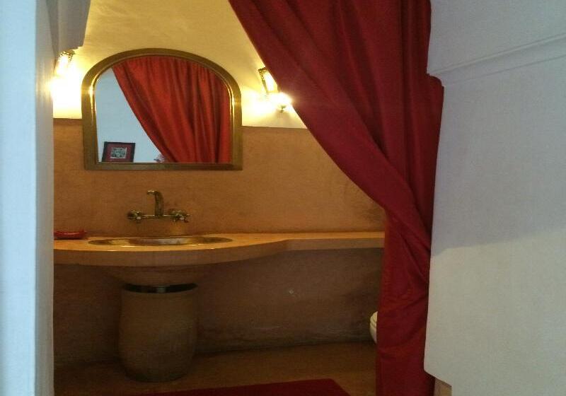 غرفة قياسية, Dar Nabila