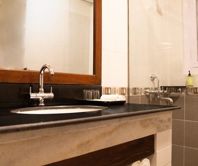 اتاق لوکس, Lemon Tree Hotel, Thimphu