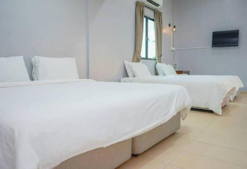 Четырехместный Номер Deluxe, Labis Sunrise Farm Stay