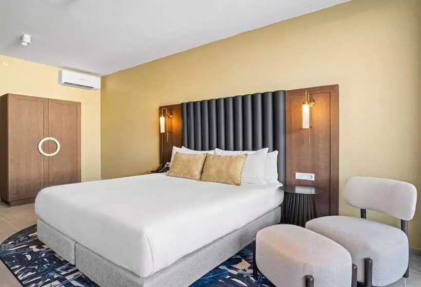 اتاق لوکس با تخت بزرگ, 1000, Lxr Hotels & Resorts