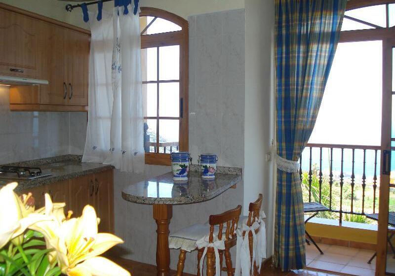 オーシャンビューバルコニー付きワンベッドルームアパートメント, Apartamentos Estrella Del Norte