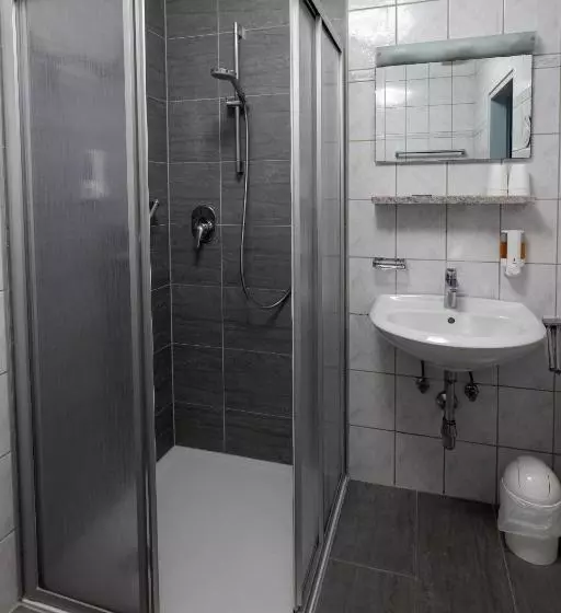 اتاق استاندارد چهار تخته, B&b Hotel Heimgartl