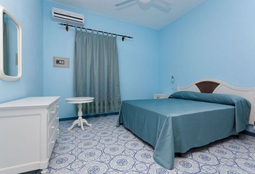 غرفة قياسية مطلّة علي الحديقة, Cala Dell'arena