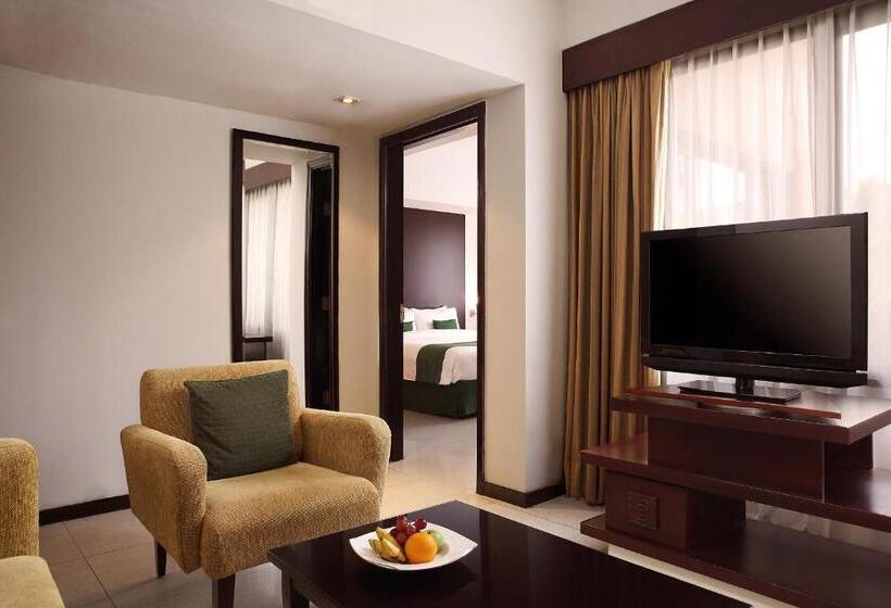 סוויטה, Aryaduta Lippo Village