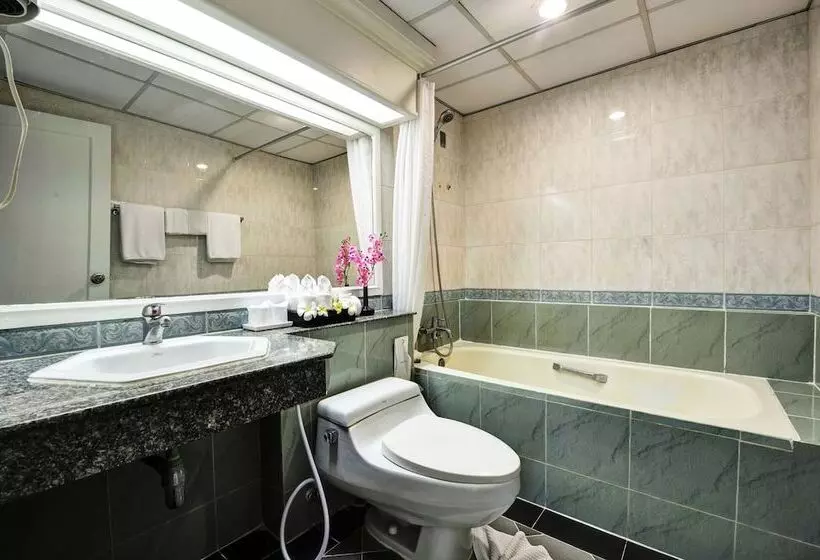سوئیت خانواده 2 خوابه, Jomtien Garden  & Resort