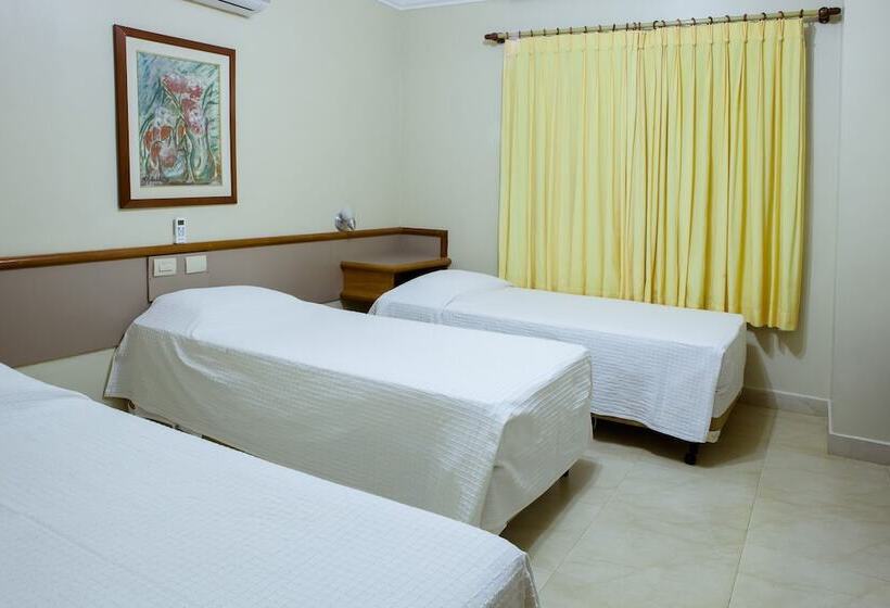 חדר סטנדרט לשלושה, Jva Fenix