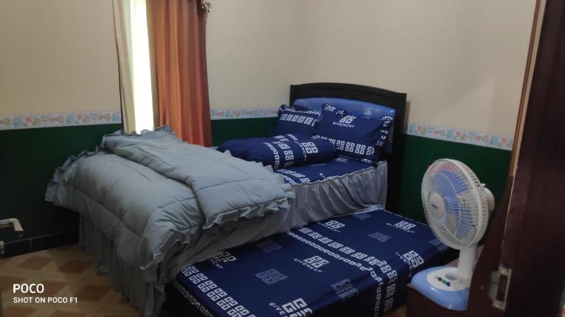 חדר סטנדרט לשלושה, Jva Fenix