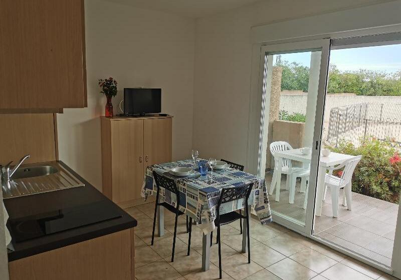 جناح, Kantary Beach Hotel Villas & Suites