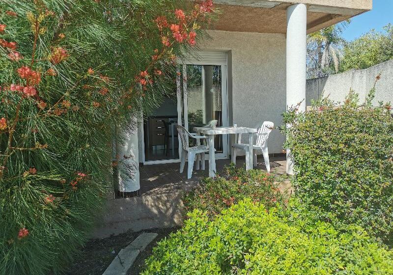 جناح, Kantary Beach Hotel Villas & Suites