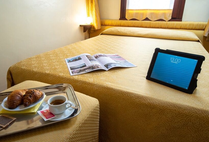 اتاق اکونومی, Mercurio