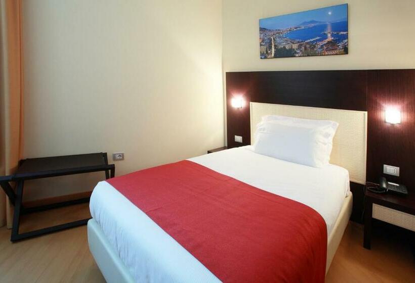 اتاق راحتی, Naples