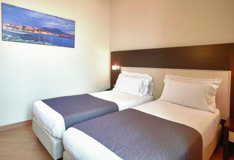 اتاق کلاسیک, Naples