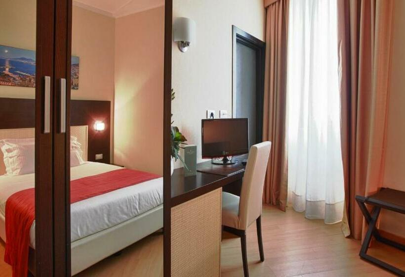 اتاق راحتی, Naples