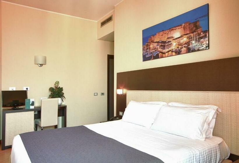 اتاق راحتی, Naples