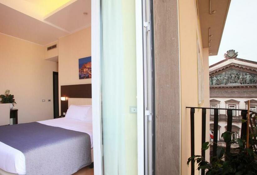 اتاق راحتی, Naples