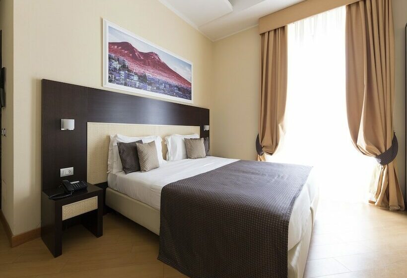 اتاق راحتی, Naples