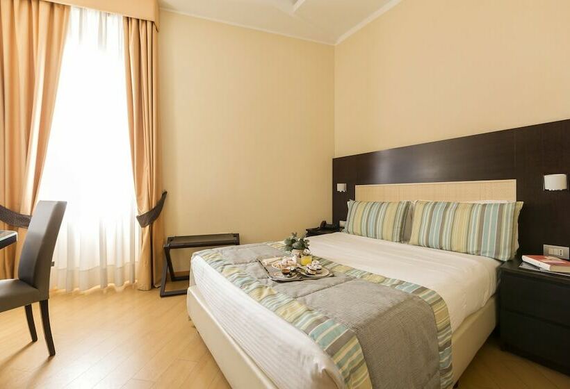 اتاق اکونومی, Naples