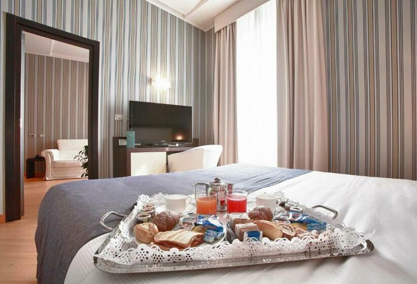 سوییت جونیور, Naples