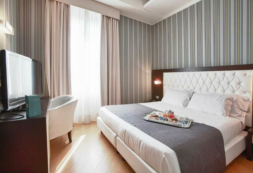 سوییت جونیور, Naples