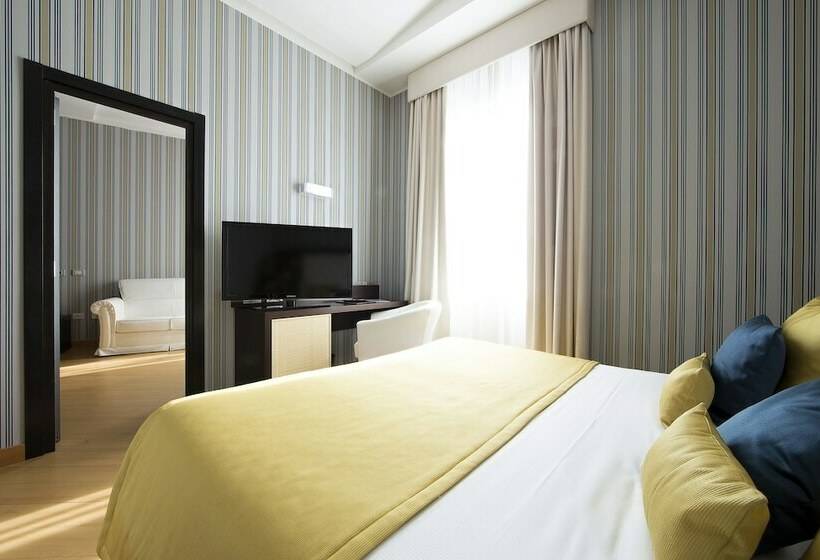 سوییت جونیور, Naples