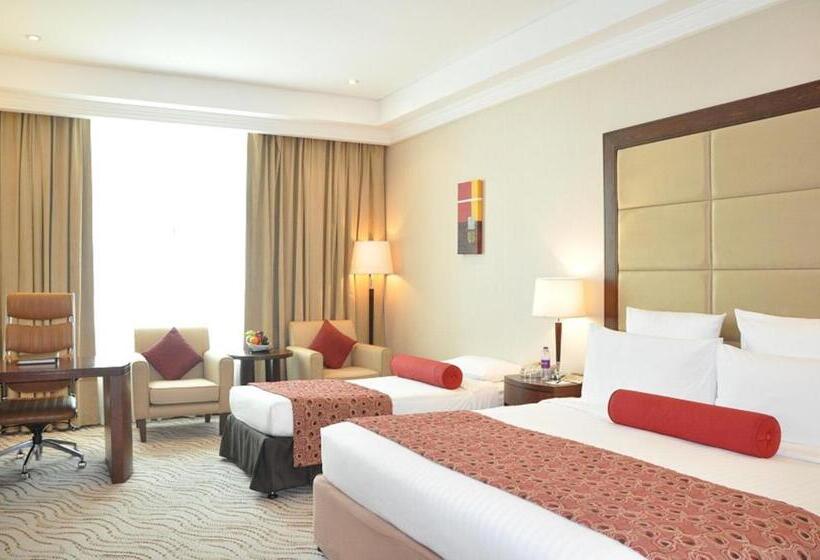 Трехместный Номер Deluxe, Park Regis Kris Kin