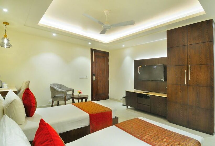 اتاق لوکس, Relax Inn