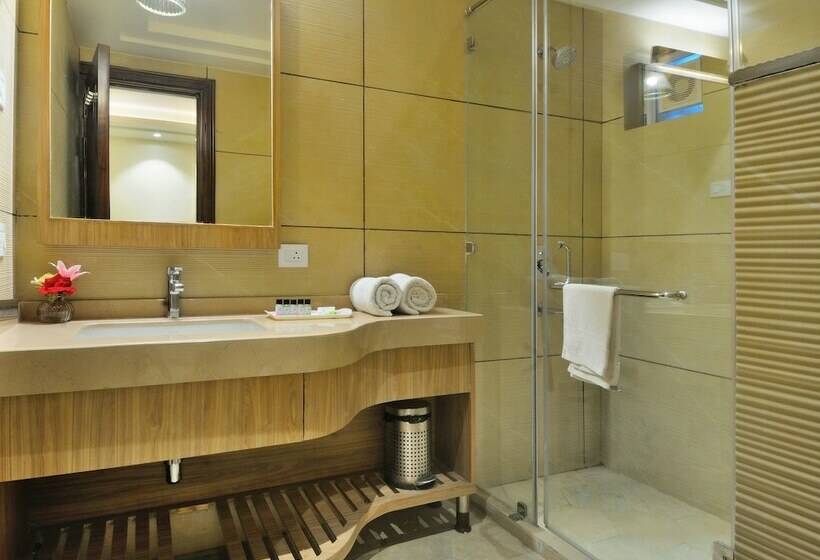 اتاق لوکس, Relax Inn