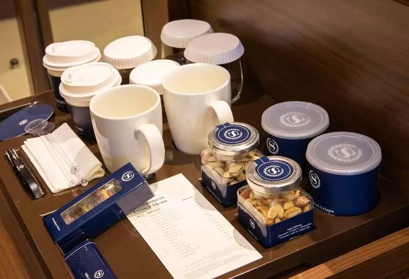 اتاق سوپریور با چشم‌انداز شهر, Sheraton Mall Of The Emirates Hotel, Dubai