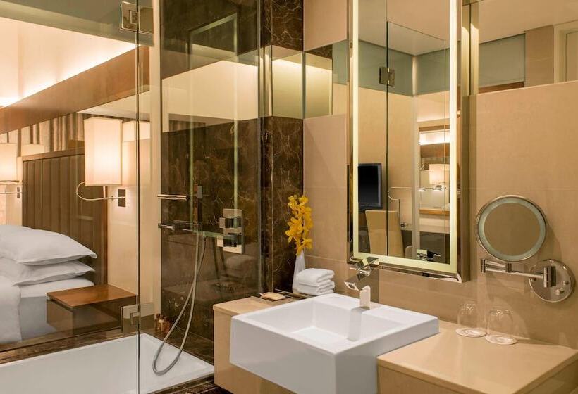 اتاق سوپریور با چشمانداز شهر, Sheraton Mall Of The Emirates Hotel, Dubai