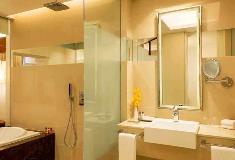 سوییت لوکس, Sheraton Mall Of The Emirates Hotel, Dubai