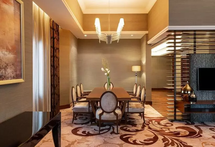 سوئیت پرزیدنت, Sheraton Mall Of The Emirates Hotel, Dubai