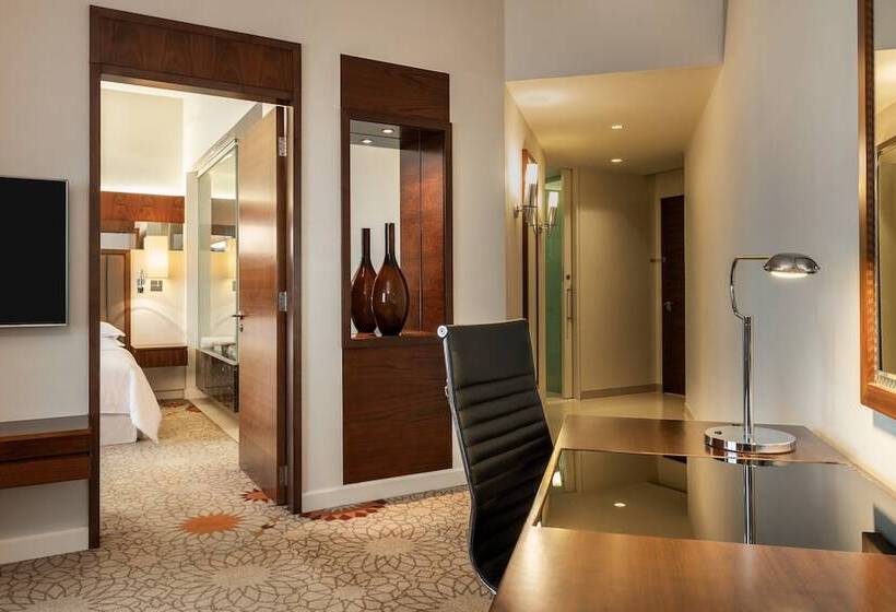 Полулюкс, Sheraton Mall Of The Emirates Hotel, Dubai