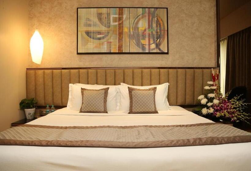 Номер Клуб, The Regenza By Tunga